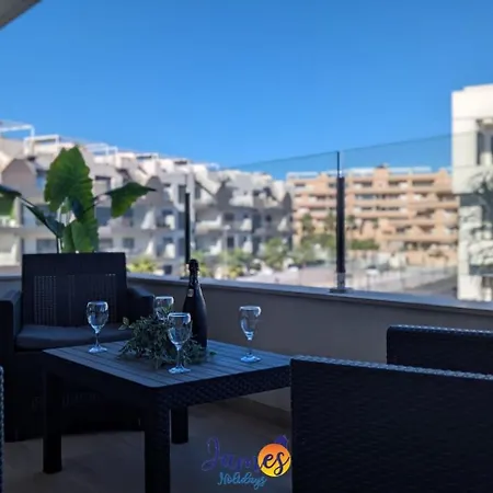 Modern Two Bedroom With Com Pool Vm46 *