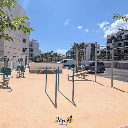 Modern Two Bedroom With Com Pool Vm46 Apartment
