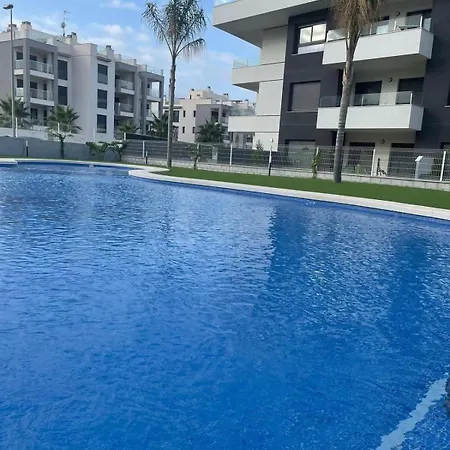 Apartment Modern Two Bedroom With Com Pool Vm46