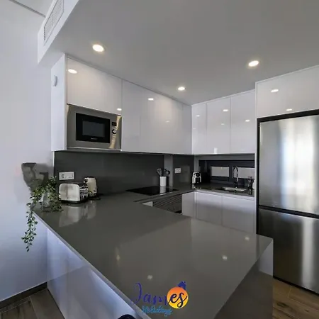 Modern Two Bedroom With Com Pool Vm46 Apartment *